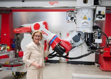 „Unsere Industrie steht für Innovationskraft und gut bezahlte Jobs im Land“, unterstreicht Landeshauptfrau Johanna Mikl-Leitner.
