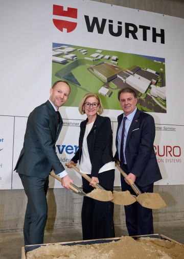 Nahmen gemeinsam den Spatenstich für den Zubau bei Würth in Böheimkirchen vor (v.l.n.r.): Würth-Österreich-CEO Michael Hempt, Landeshauptfrau Johanna Mikl-Leitner und Wirtschaftskammer-Niederösterreich-Präsident Wolfgang Ecker.