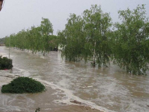 Überflutete Straße in Herzogbirbaum